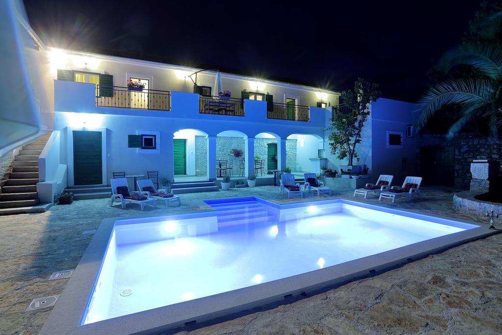 Didovi Dvori Apartment Bibinje Bilik gambar