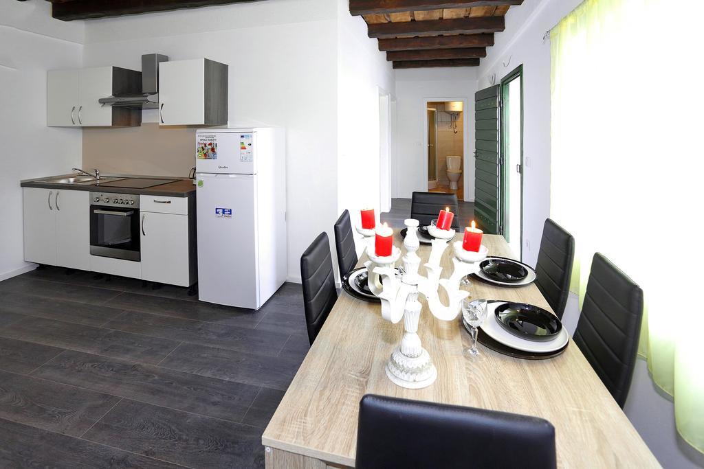 Didovi Dvori Apartment Bibinje Bilik gambar